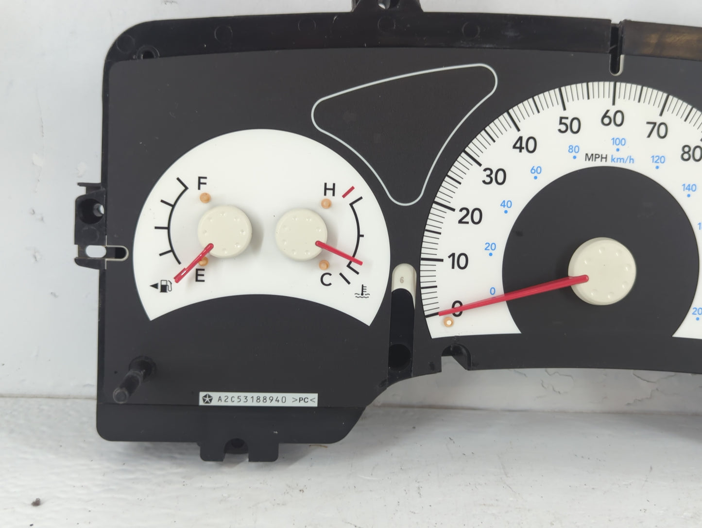 2006 Dodge Dakota Instrument Cluster Speedometer Gauges P/N:04834865AA Fits OEM Used Auto Parts