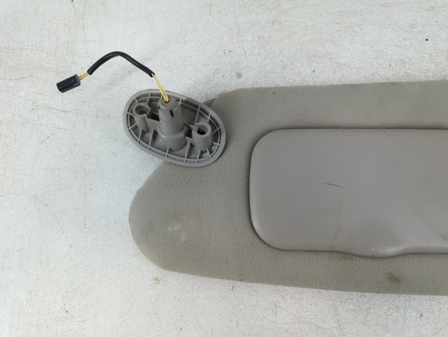 2006-2009 Dodge Durango Sun Visor Shade Replacement Passenger Right Mirror Fits Fits 2006 2007 2008 2009 OEM Used Auto Parts