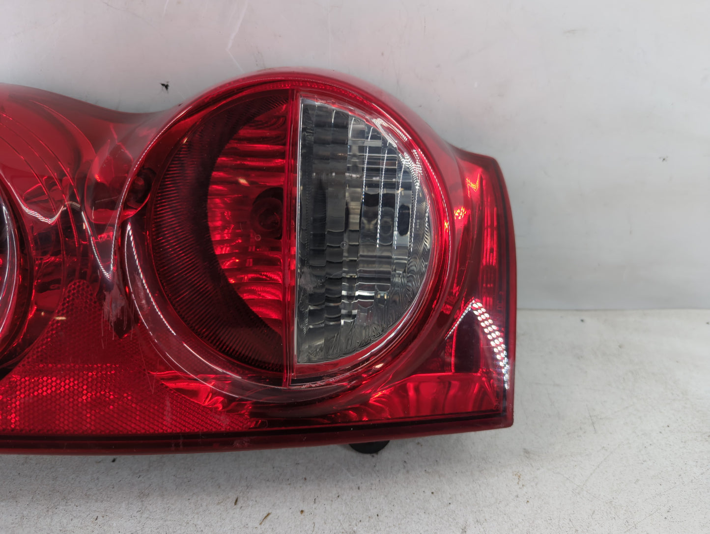 2004-2009 Dodge Durango Tail Light Assembly Passenger Right OEM Fits Fits 2004 2005 2006 2007 2008 2009 OEM Used Auto Parts
