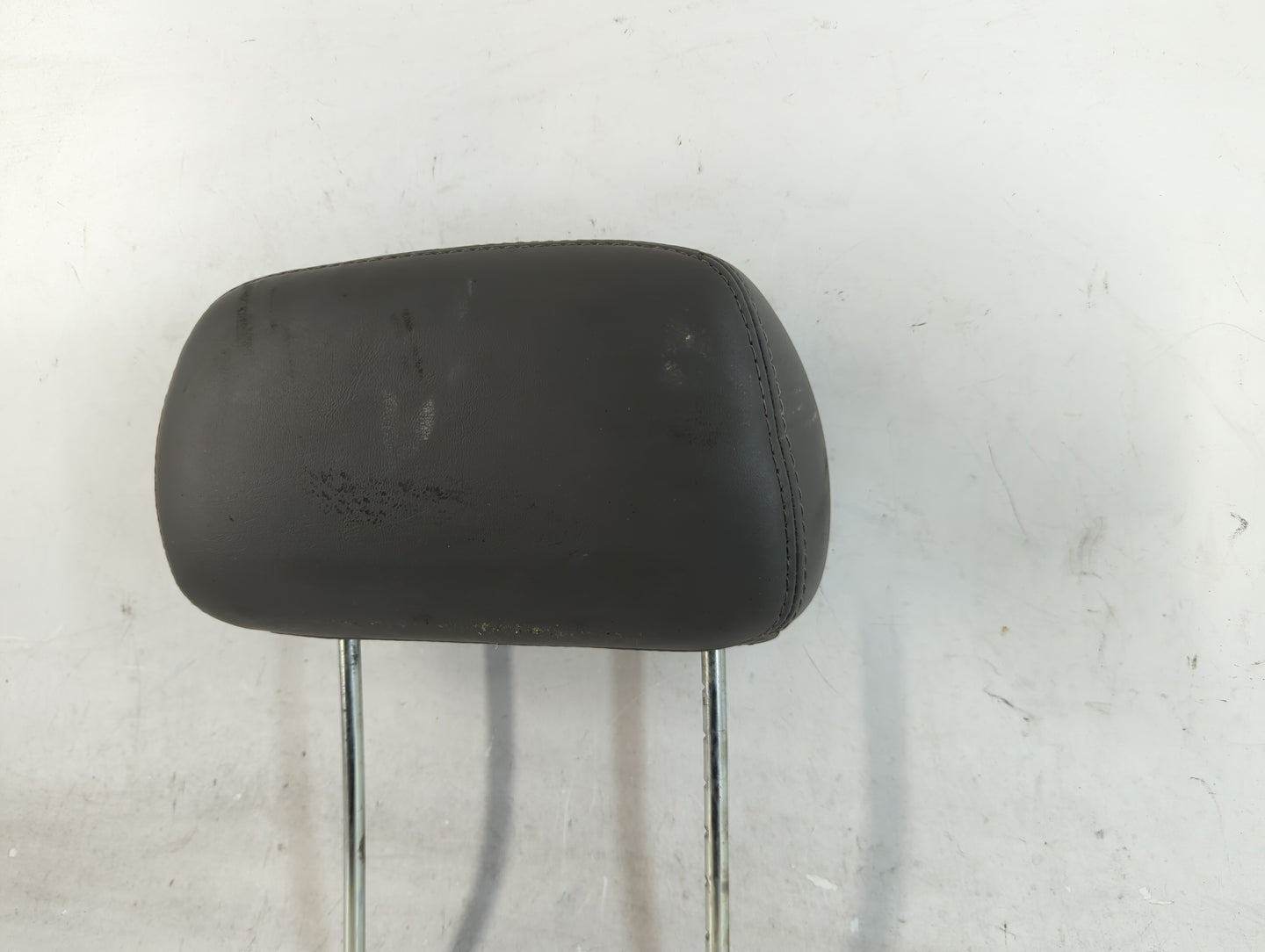 2006 Dodge Durango Headrest Head Rest Rear Seat Fits OEM Used Auto Parts - Oemusedautoparts1.com