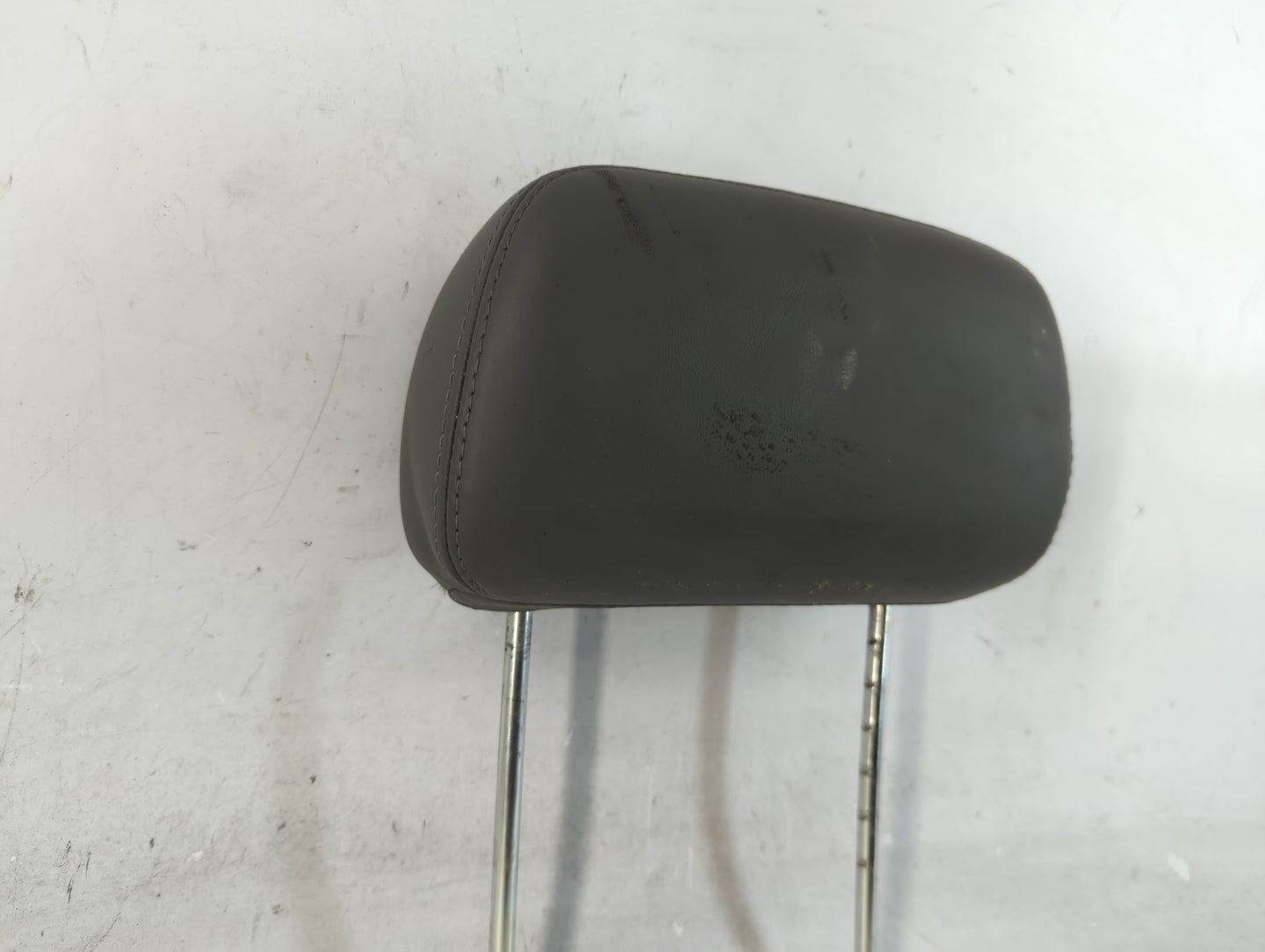 2006 Dodge Durango Headrest Head Rest Rear Seat Fits OEM Used Auto Parts - Oemusedautoparts1.com