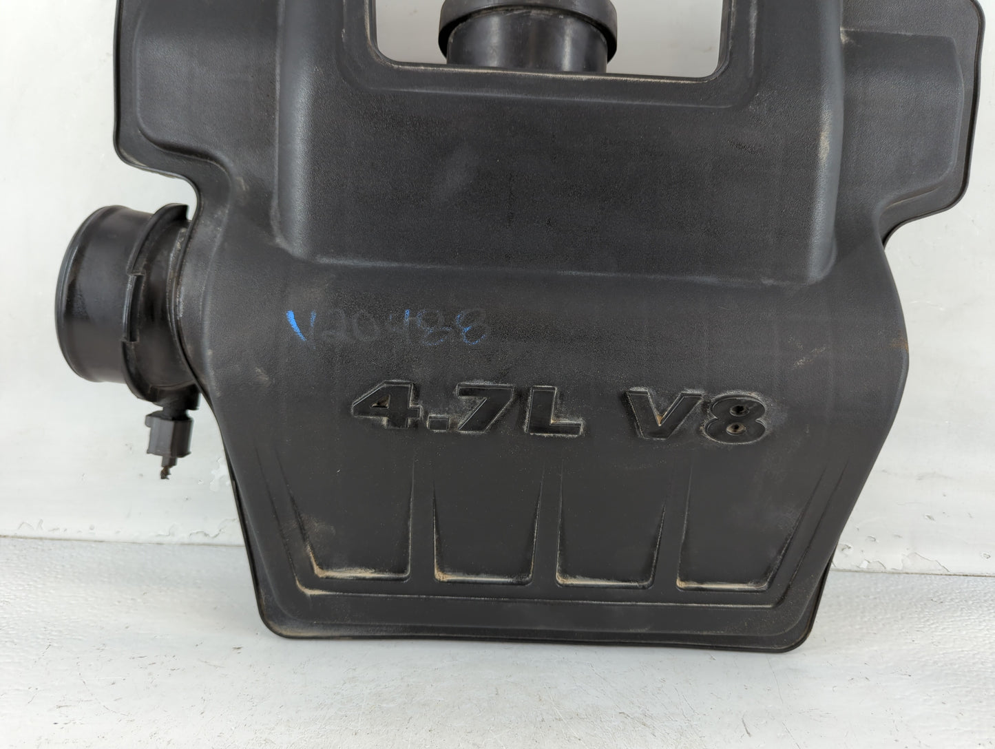 2012 Dodge Ram 1500 Engine Cover - Oemusedautoparts1.com