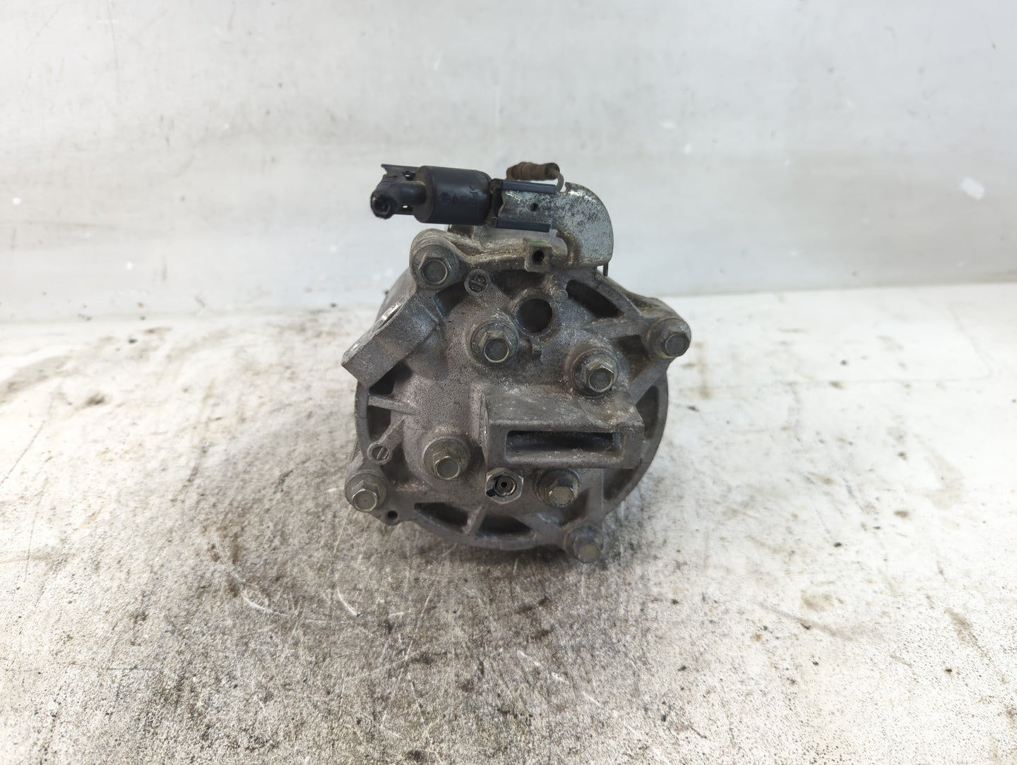 2022 Mitsubishi Outlander Sport Air Conditioning A/c Ac Compressor Oem - Oemusedautoparts1.com