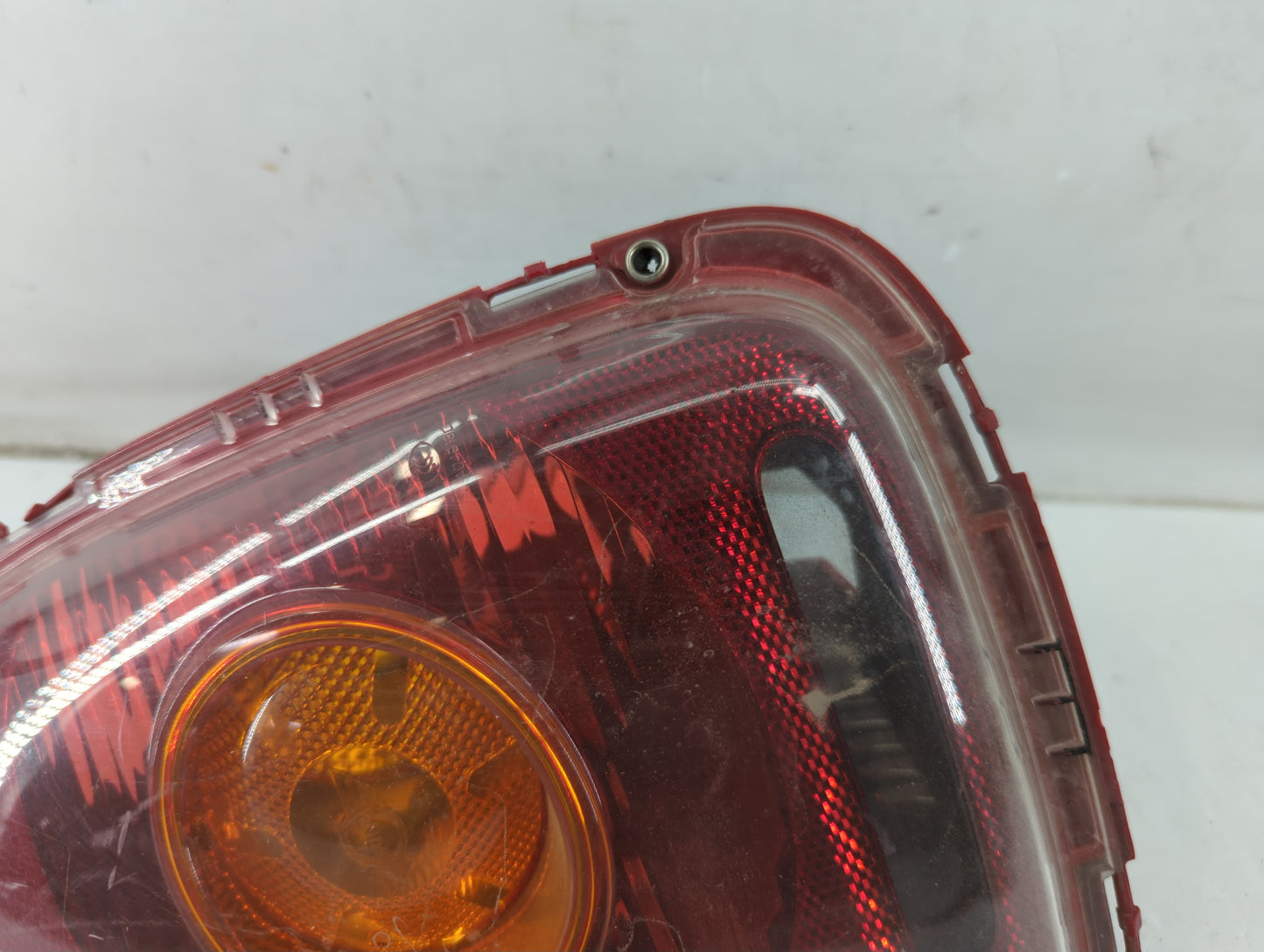 2010 Mini Cooper Tail Light Assembly Passenger Right OEM P/N:2757012 2757010 Fits OEM Used Auto Parts - Oemusedautoparts1.com