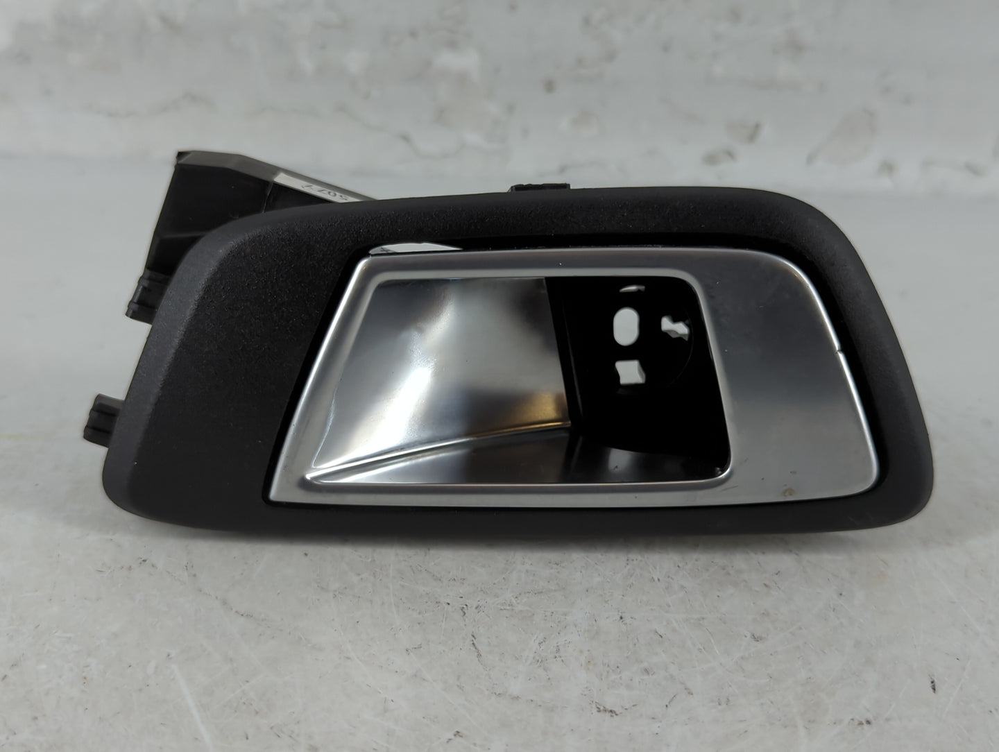 2015 Ford Fiesta Passenger Side Front Inside Door Handle Oem - Oemusedautoparts1.com