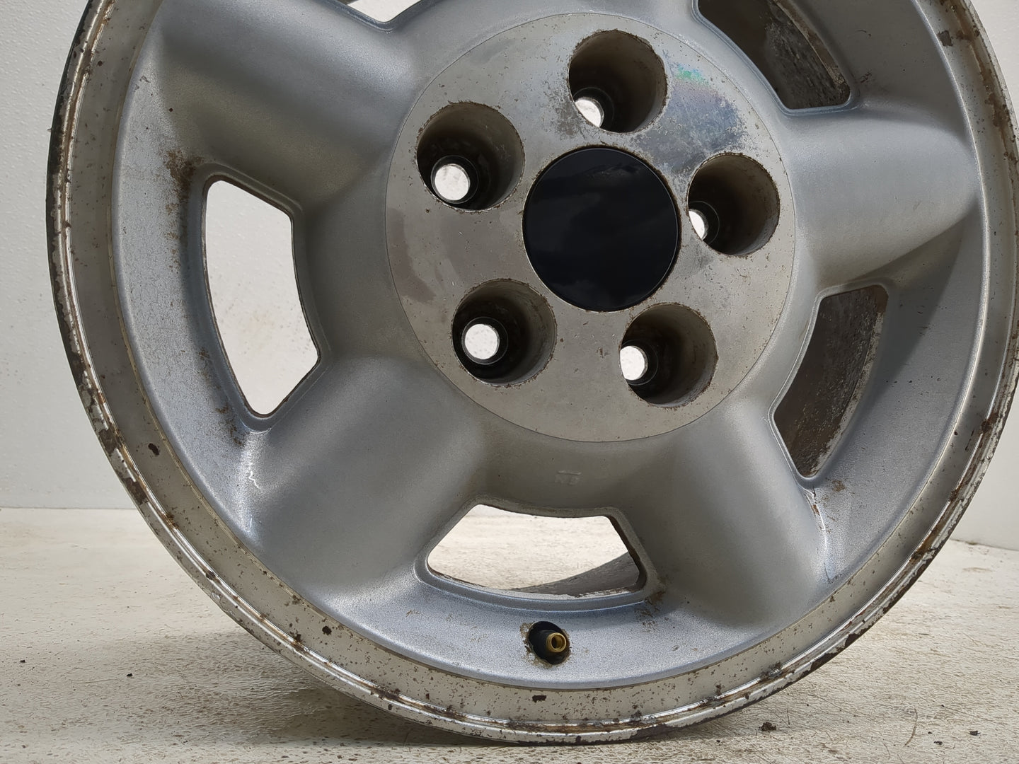 Chevrolet Blazer S10/jimmy S15 Oem Wheel Rim 1122898 - Oemusedautoparts1.com