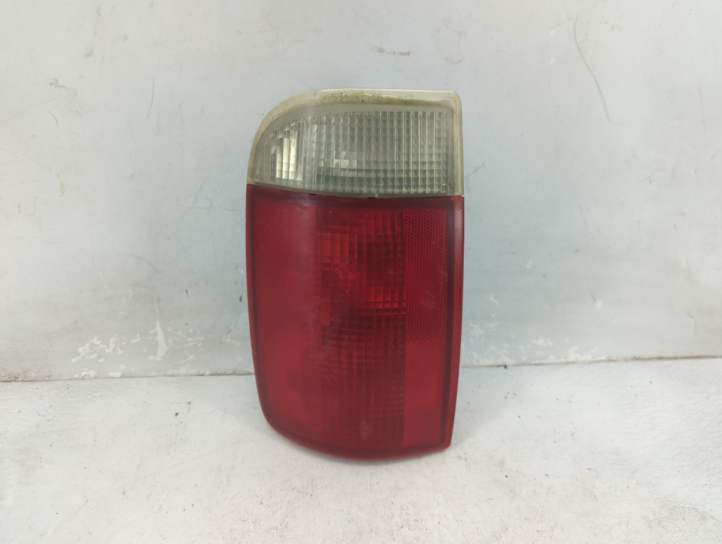 0 Chevrolet Blazer S10/jimmy S15 Tail Light Assembly Passenger Right OEM Fits OEM Used Auto Parts - Oemusedautoparts1.com