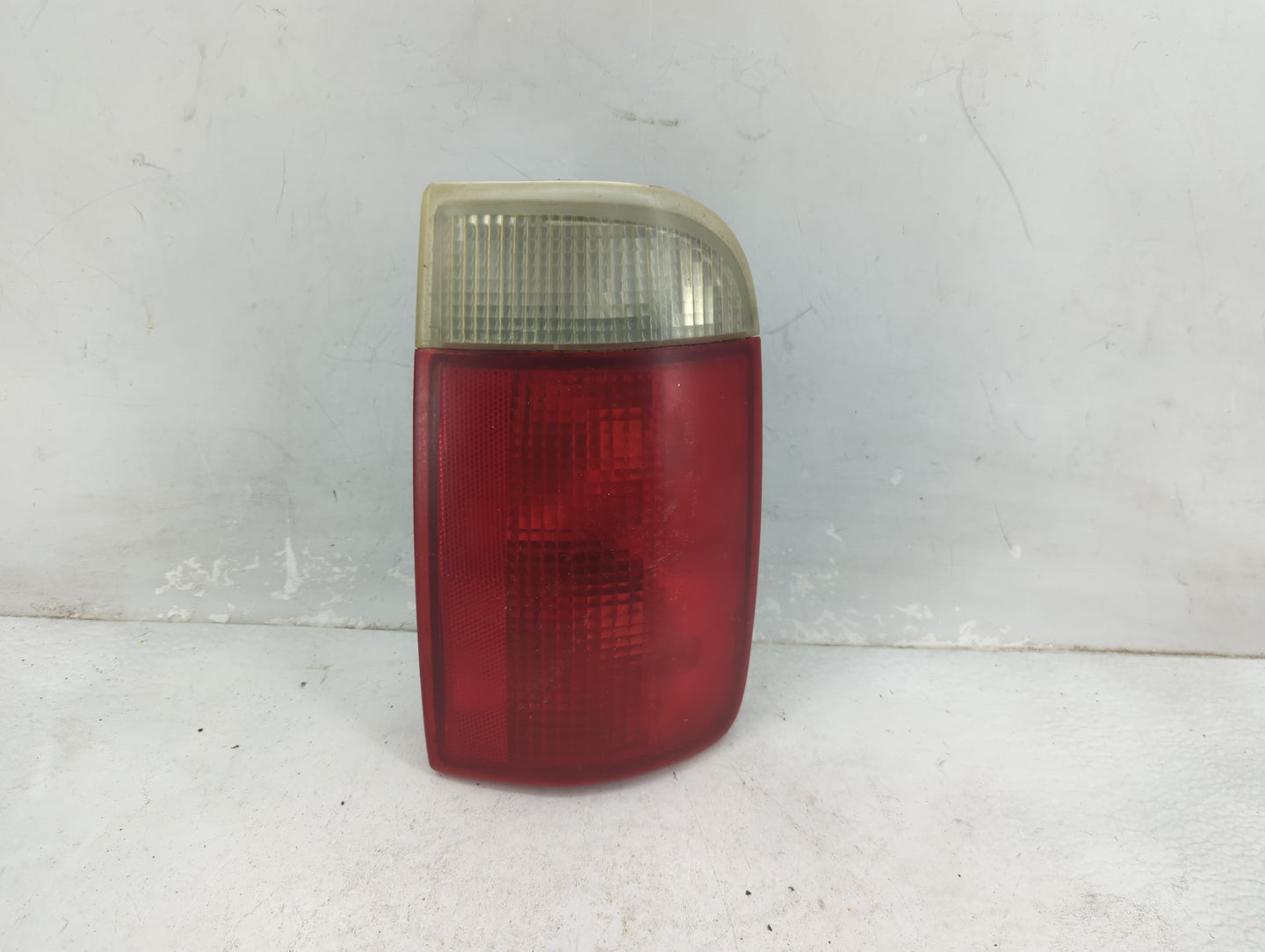 0 Chevrolet Blazer S10/jimmy S15 Tail Light Assembly Driver Left OEM Fits OEM Used Auto Parts - Oemusedautoparts1.com