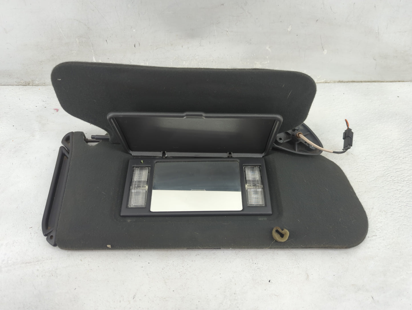 0 Chevrolet Blazer S10/jimmy S15 Sun Visor Shade Replacement Passenger Right Mirror Fits OEM Used Auto Parts - Oemusedautopa