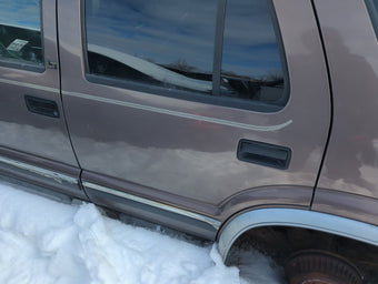 compare product Chevrolet Blazer S10/jimmy S15 Driver Rear Door Oem 1359106