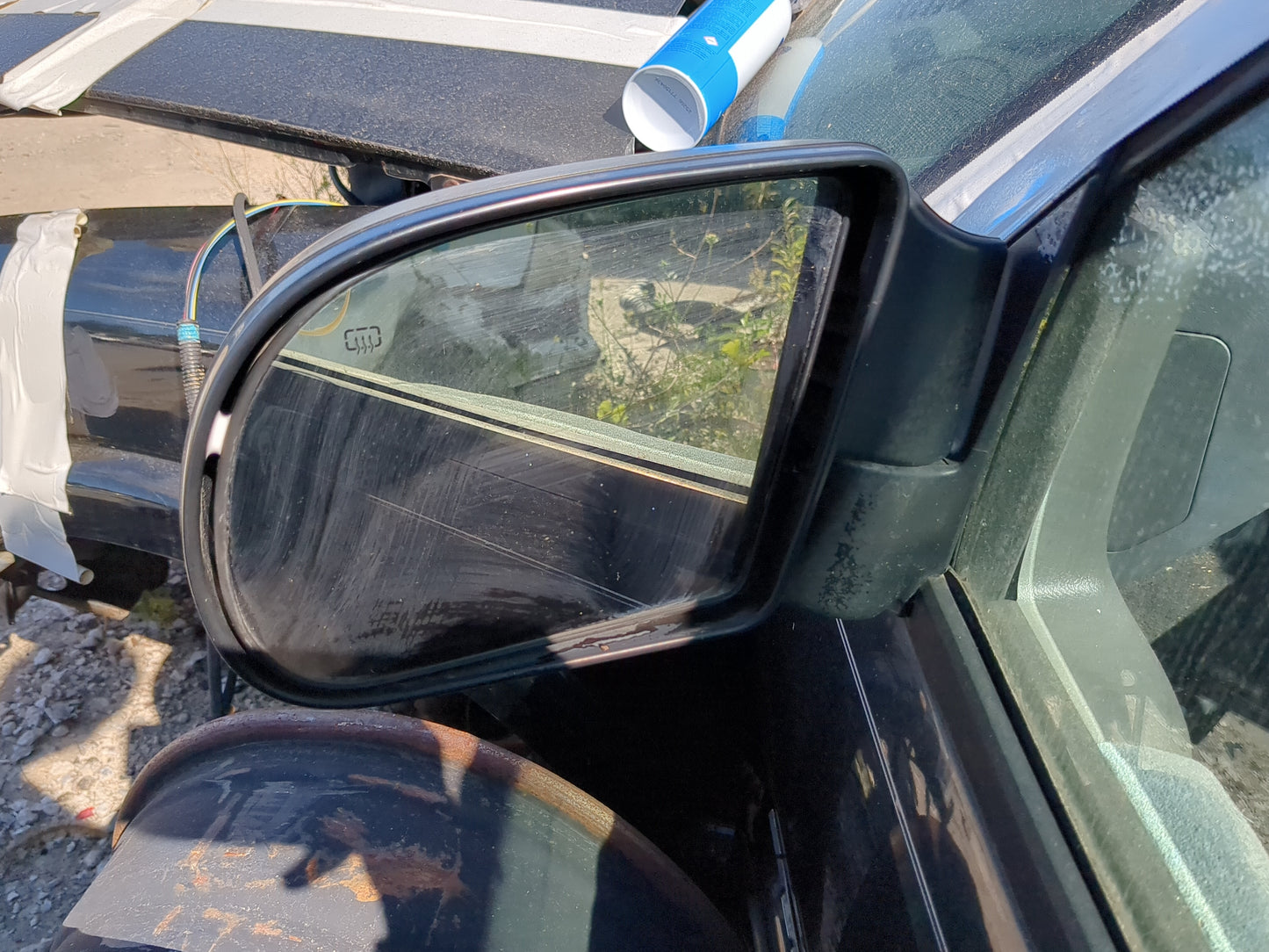 2002 Chevrolet Blazer S10/jimmy S15 Side Mirror Replacement Driver Left View Door Mirror Fits OEM Used Auto Parts - Oemuseda