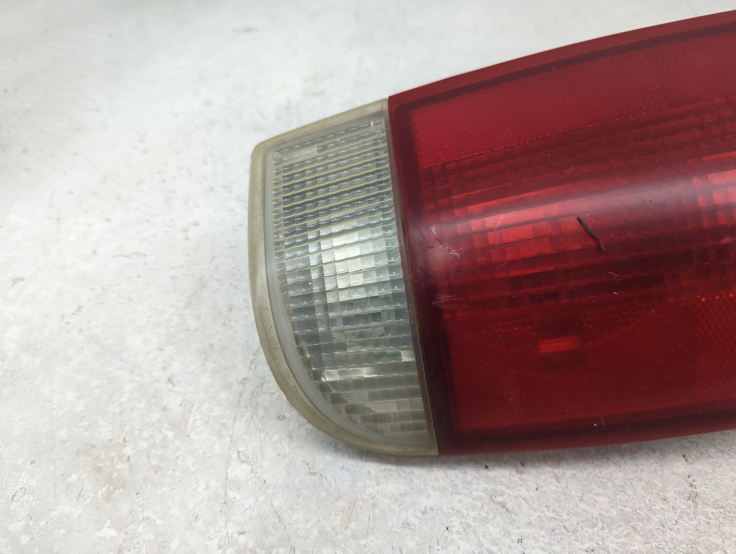 2000 Chevrolet Blazer S10/jimmy S15 Tail Light Assembly Passenger Right OEM Fits OEM Used Auto Parts - Oemusedautoparts1.com