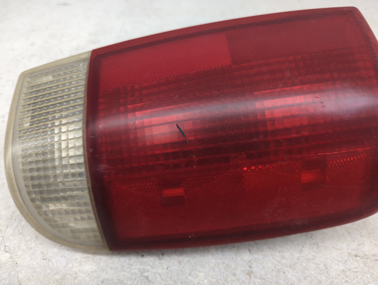 2000 Chevrolet Blazer S10/jimmy S15 Tail Light Assembly Passenger Right OEM Fits OEM Used Auto Parts - Oemusedautoparts1.com