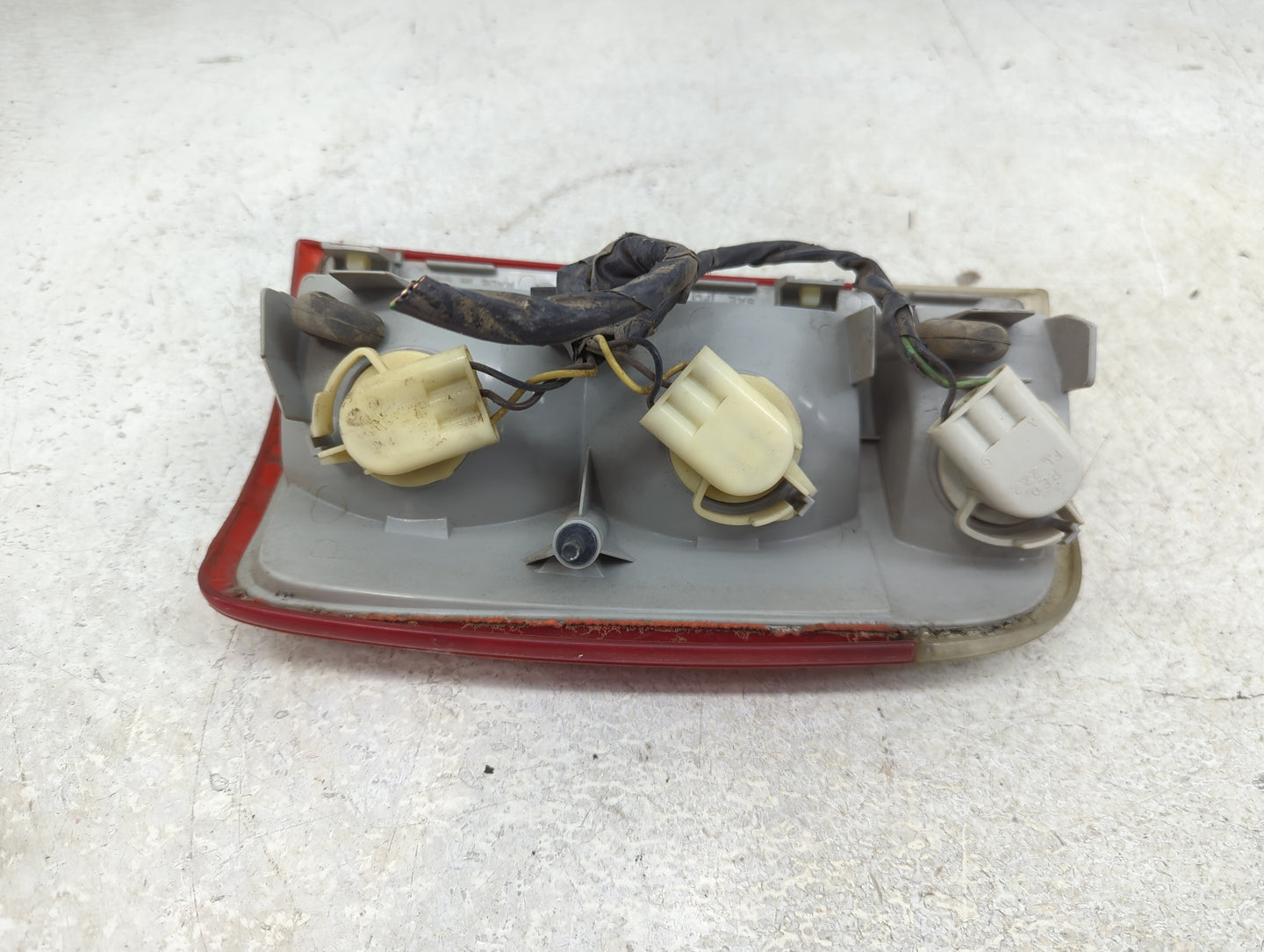 2000 Chevrolet Blazer S10/jimmy S15 Tail Light Assembly Passenger Right OEM Fits OEM Used Auto Parts - Oemusedautoparts1.com