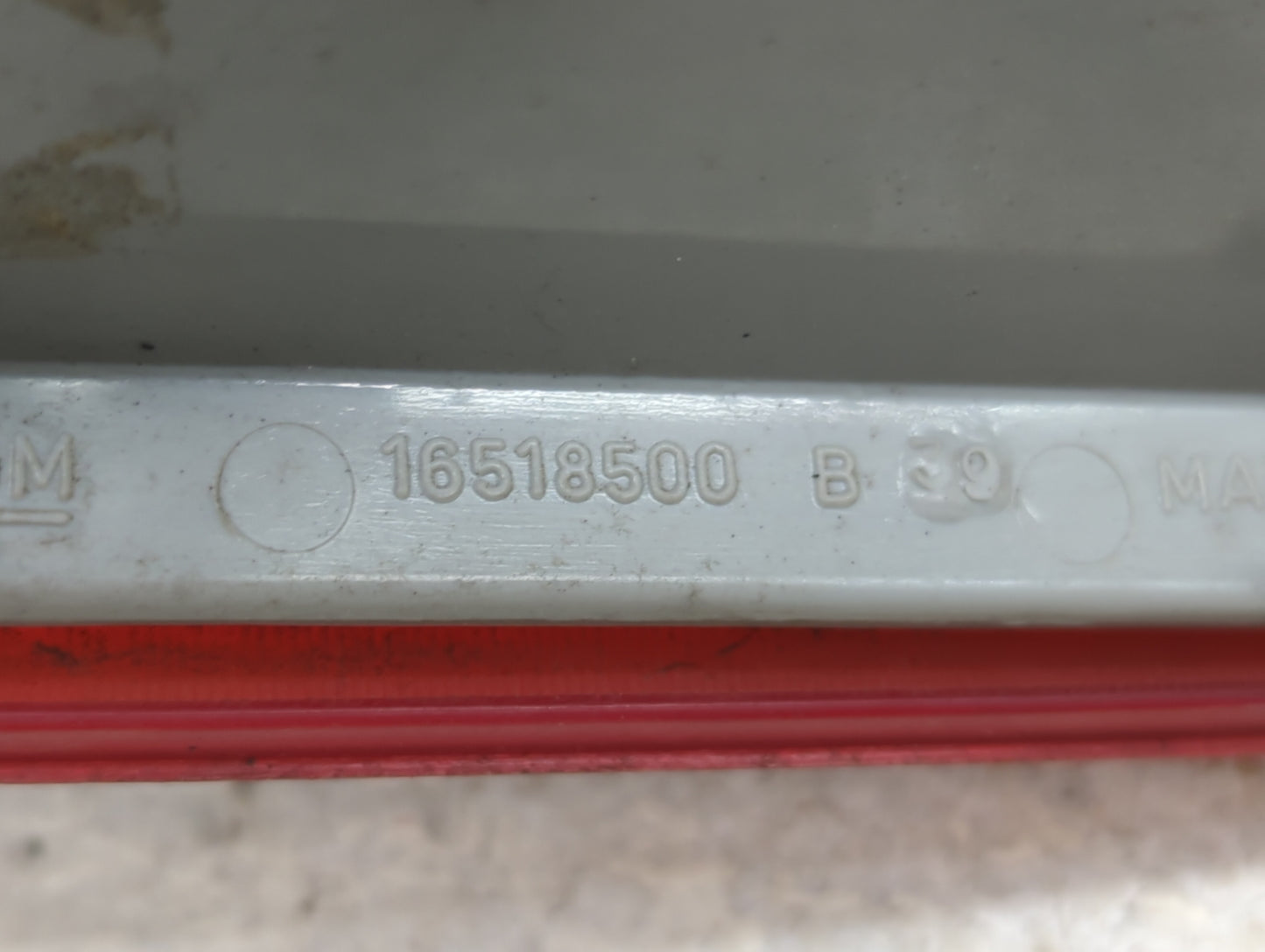 2000 Chevrolet Blazer S10/jimmy S15 Tail Light Assembly Passenger Right OEM Fits OEM Used Auto Parts - Oemusedautoparts1.com