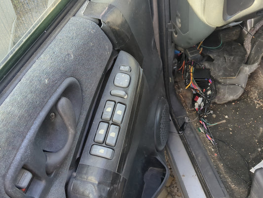 2000 Chevrolet Blazer S10/jimmy S15 Master Power Window Switch Replacement Driver Side Left Fits OEM Used Auto Parts - Oemus