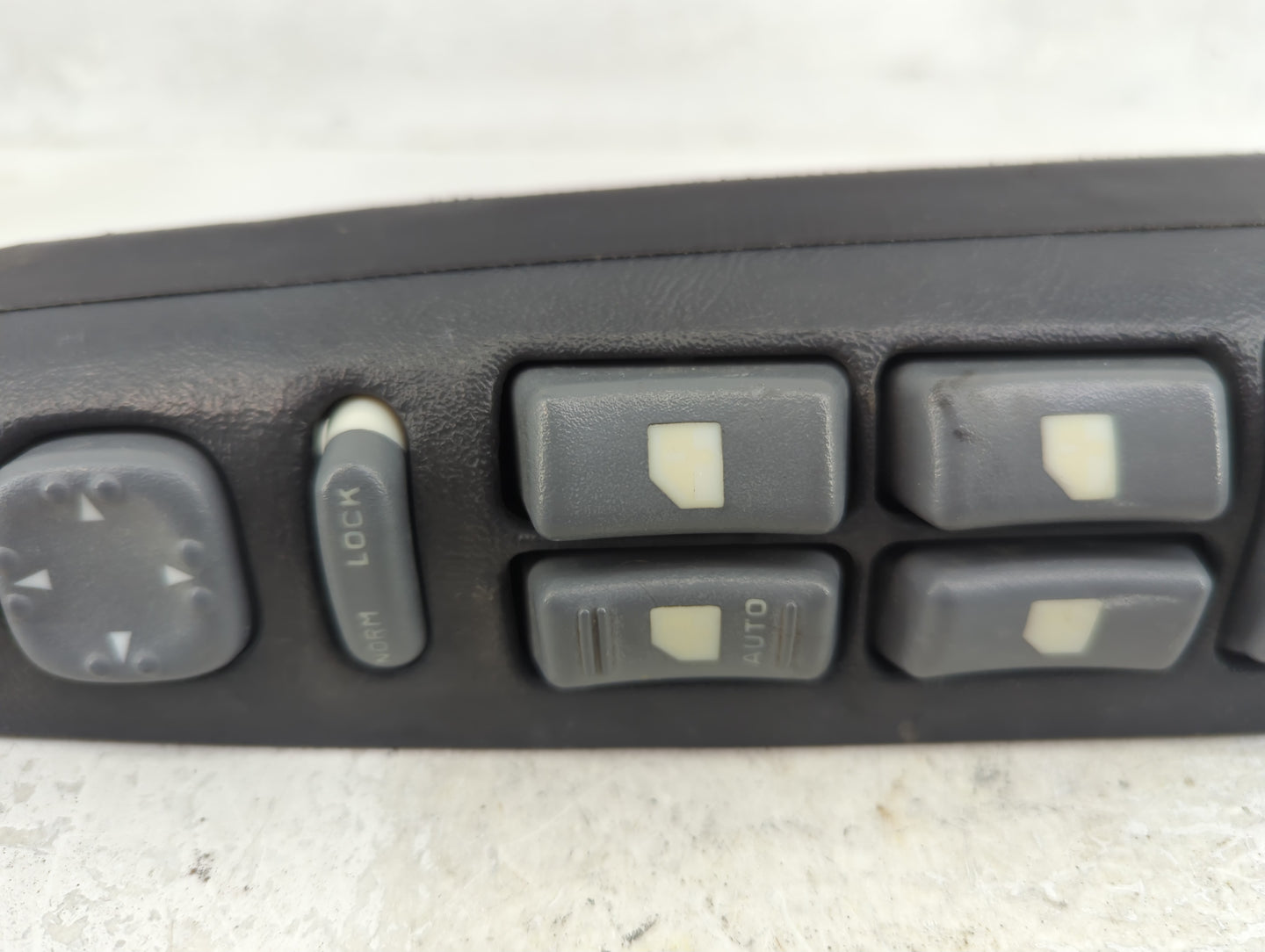 0 Chevrolet Blazer S10/jimmy S15 Master Power Window Switch Replacement Driver Side Left Fits OEM Used Auto Parts - Oemuseda