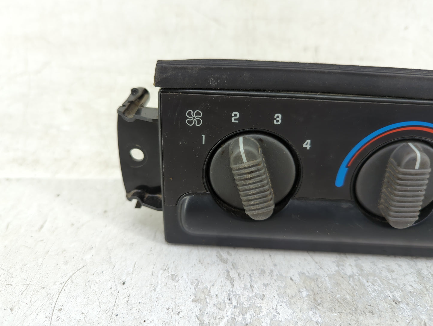 0 Chevrolet Blazer S10/jimmy S15 Climate Control Module Temperature AC/Heater Replacement Fits OEM Used Auto Parts - Oemused