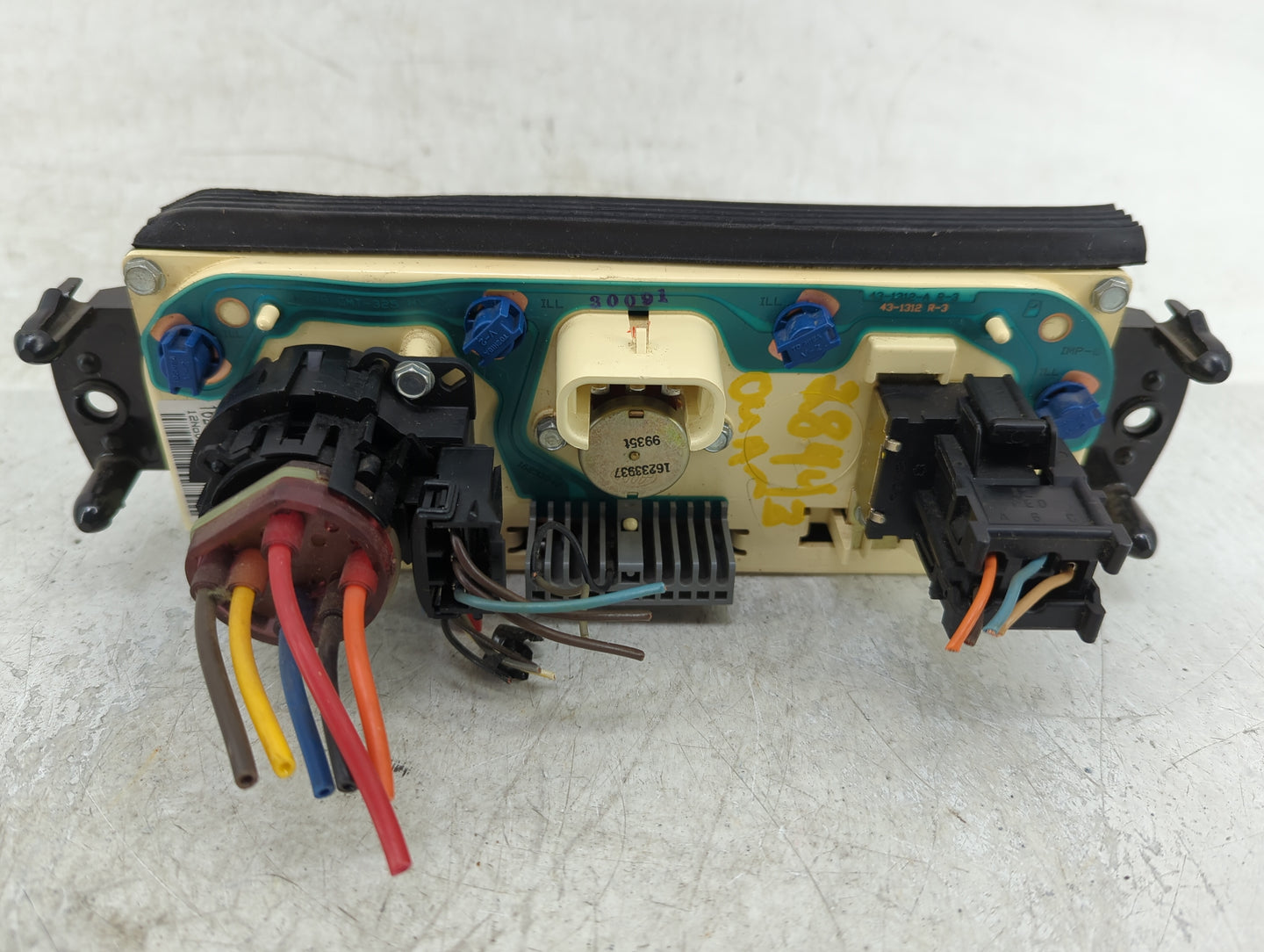 0 Chevrolet Blazer S10/jimmy S15 Climate Control Module Temperature AC/Heater Replacement Fits OEM Used Auto Parts - Oemused