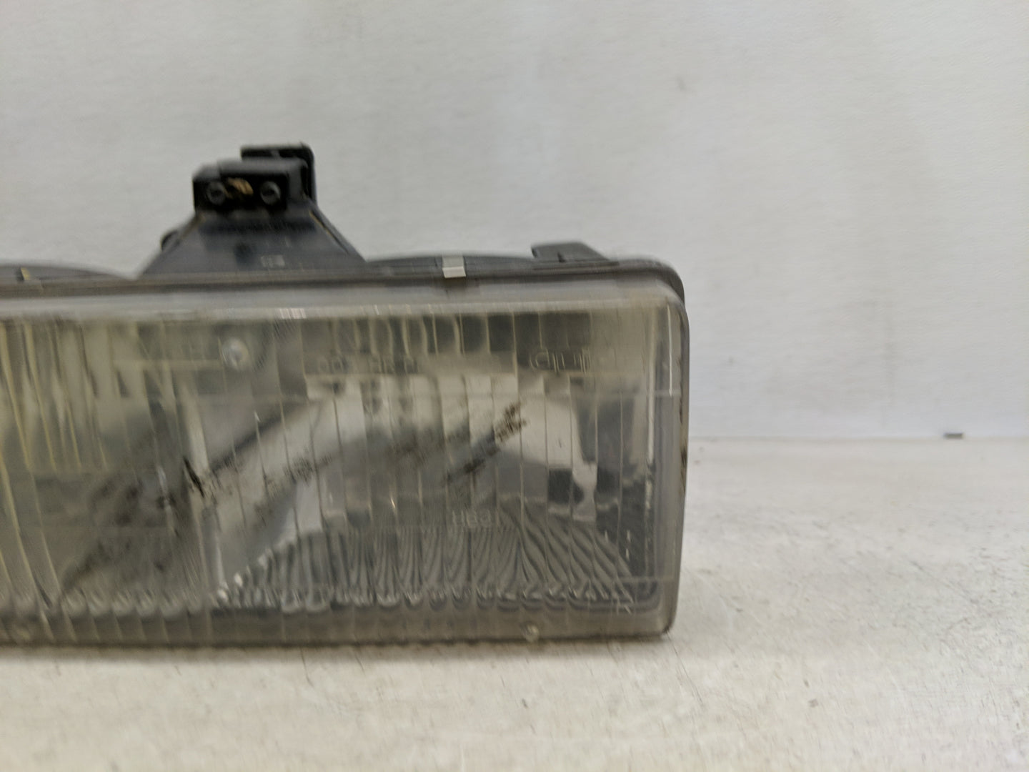 Chevrolet Blazer S10/jimmy S15 Driver Left Oem Head Light Headlight Lamp - Oemusedautoparts1.com