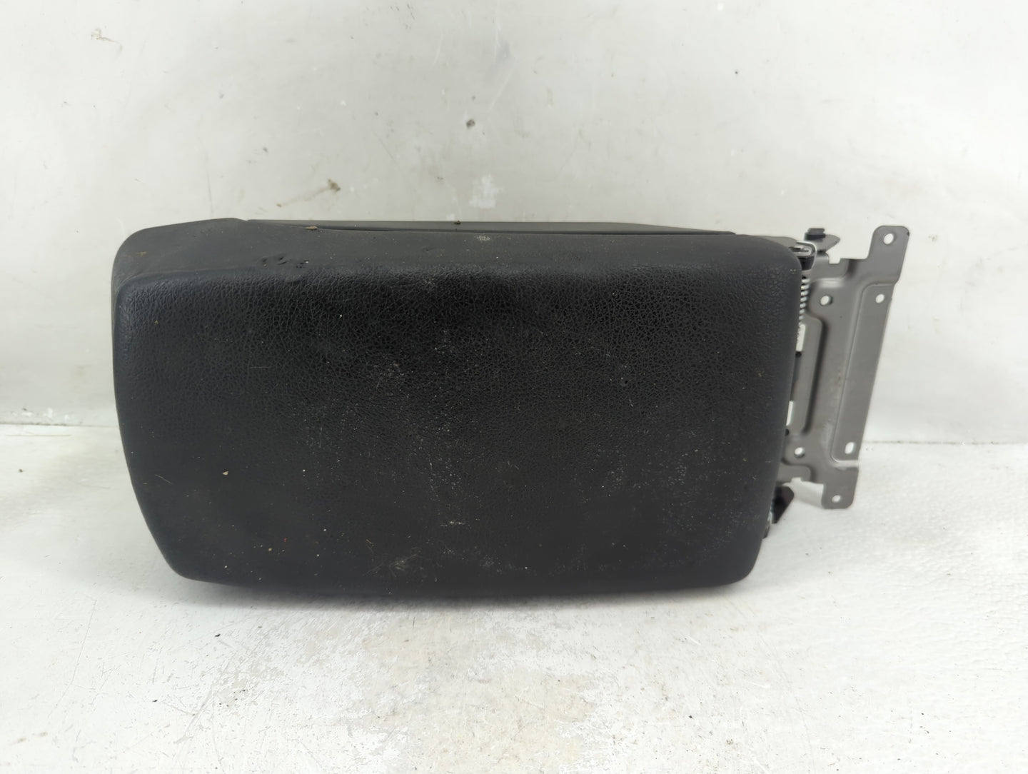 2014 Subaru Legacy/ Outback Legacy Center Console Armrest Cover Lid Fits Fits 2010 2011 2012 2013 OEM Used Auto Parts - Oemu