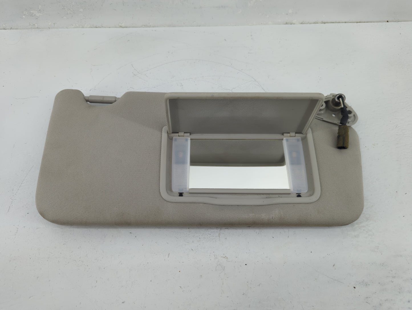2014 Subaru Legacy/ Outback Legacy Sun Visor Shade Replacement Passenger Right Mirror Fits Fits 2010 2011 2012 2013 OEM Used