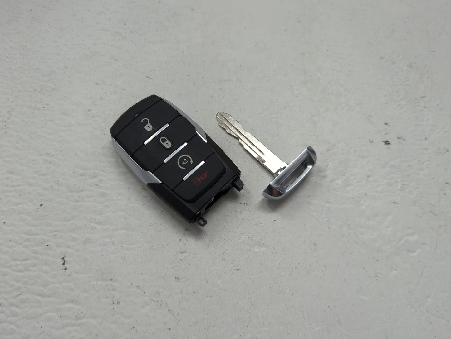 Dodge/chrysler/jeep/ram Keyless Entry Remote Fob 2AOKM-CYV17 RT-RD154 4 buttons - Oemusedautoparts1.com