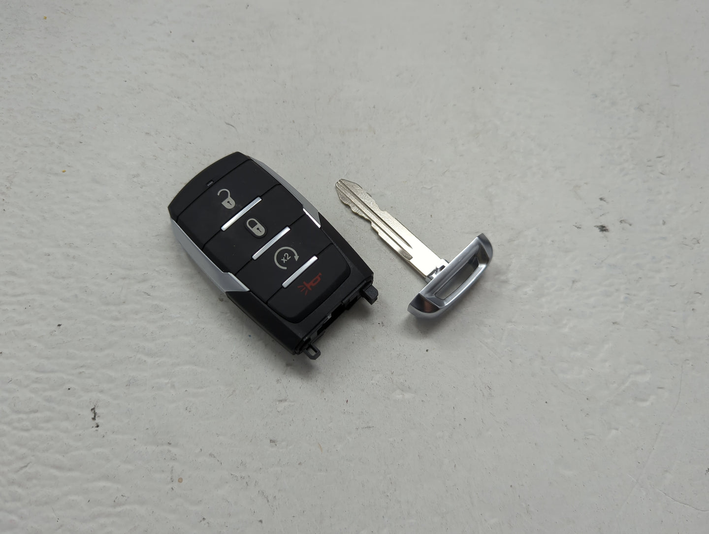 Dodge/chrysler/jeep/ram Keyless Entry Remote Fob 2AOKM-CYV17 RT-RD154 4 buttons - Oemusedautoparts1.com