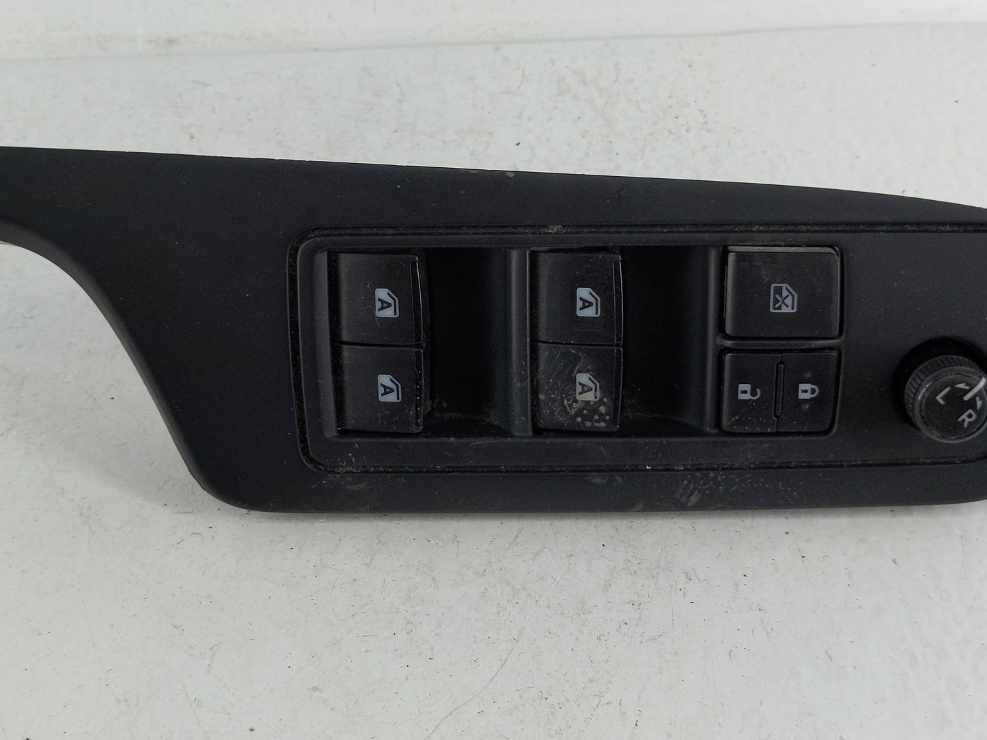2019 Chrysler Chrysler R/t Master Power Window Switch Replacement Driver Side Left Fits OEM Used Auto Parts - Oemusedautopar