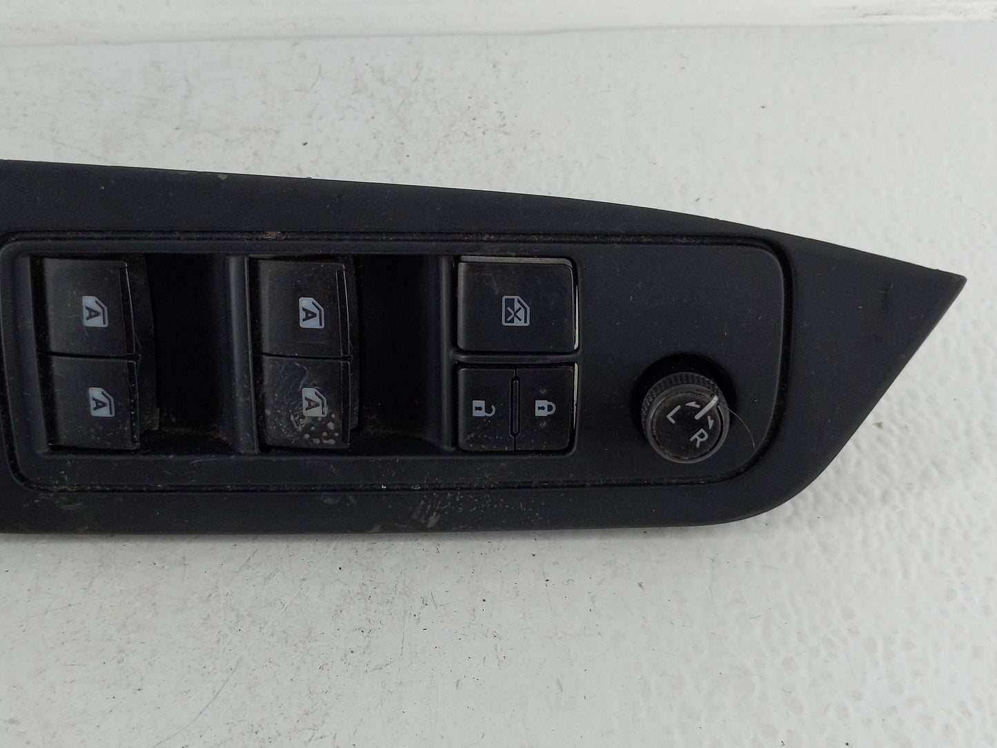 2019 Chrysler Chrysler R/t Master Power Window Switch Replacement Driver Side Left Fits OEM Used Auto Parts - Oemusedautopar