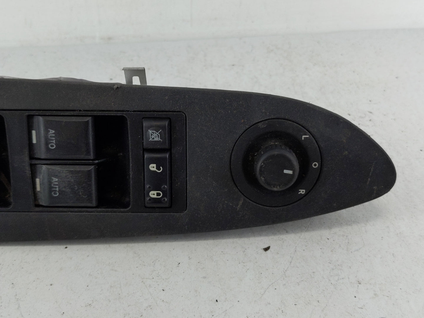 2010 Chrysler Chrysler R/t Master Power Window Switch Replacement Driver Side Left P/N:04602781AA Fits OEM Used Auto Parts -