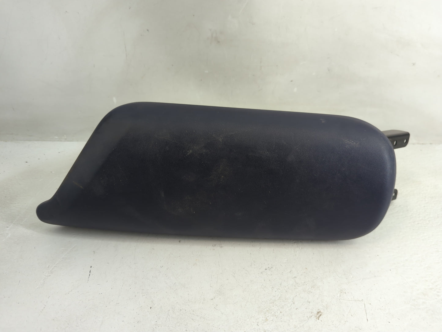 2020 Chrysler Chrysler R/t Center Console Armrest Cover Lid Fits OEM Used Auto Parts - Oemusedautoparts1.com
