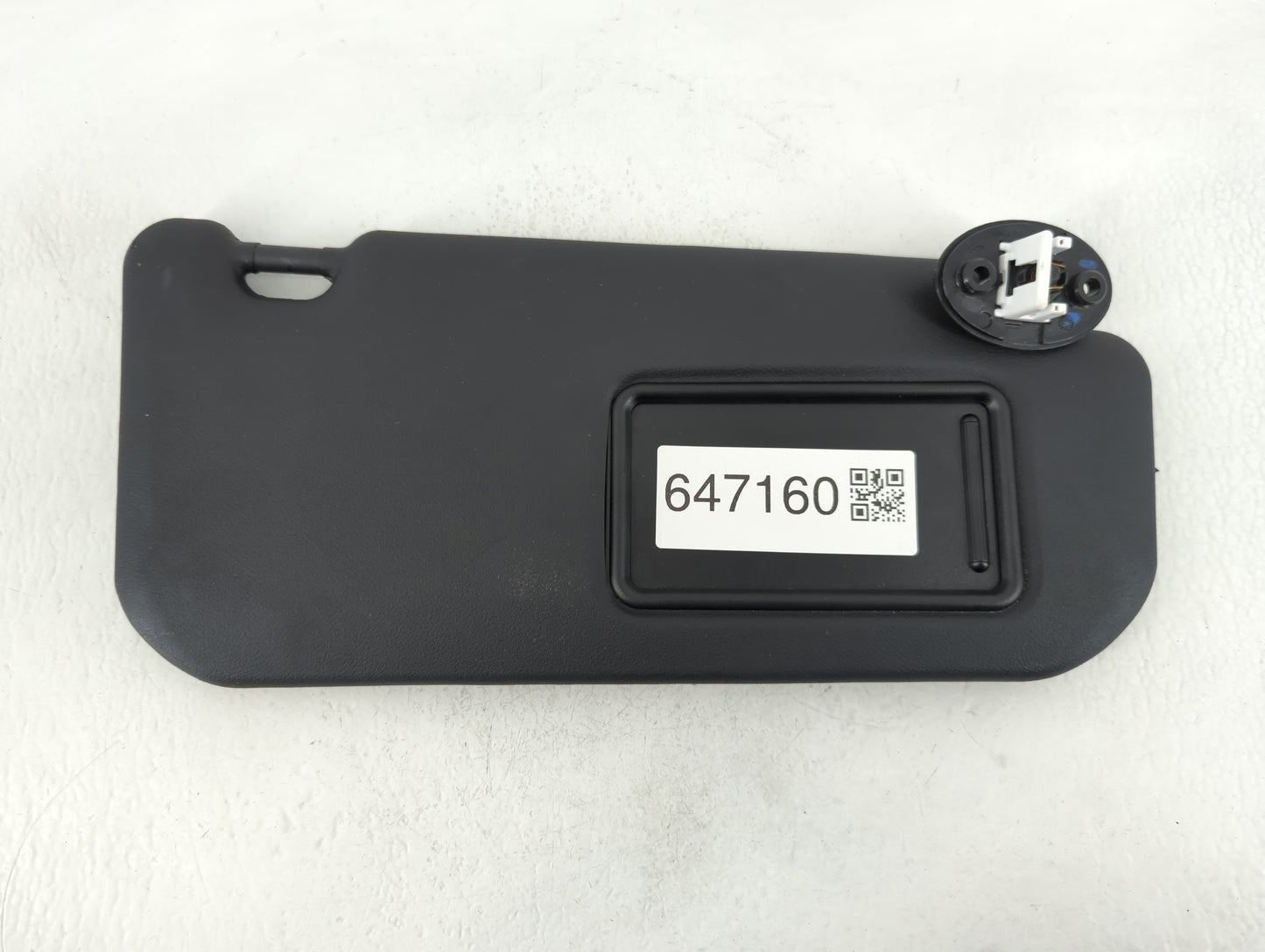 2019 Chrysler Chrysler R/t Sun Visor Shade Replacement Passenger Right Mirror Fits OEM Used Auto Parts - Oemusedautoparts1.c
