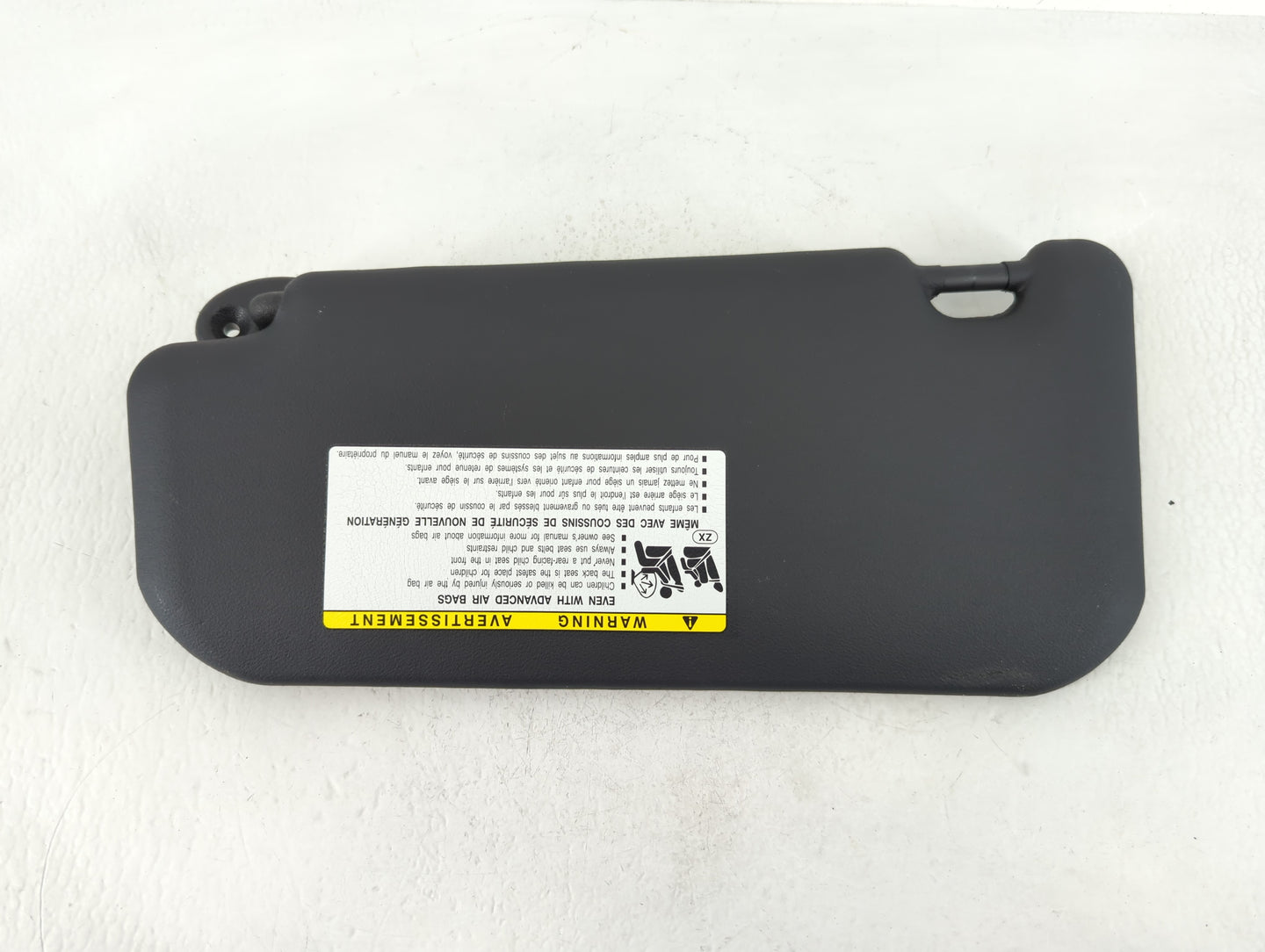 2019 Chrysler Chrysler R/t Sun Visor Shade Replacement Passenger Right Mirror Fits OEM Used Auto Parts - Oemusedautoparts1.c