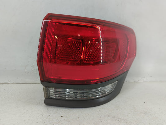 2015 Chrysler Chrysler R/t Tail Light Assembly Passenger Right OEM P/N:P68236104AB Fits OEM Used Auto Parts - Oemusedautopar
