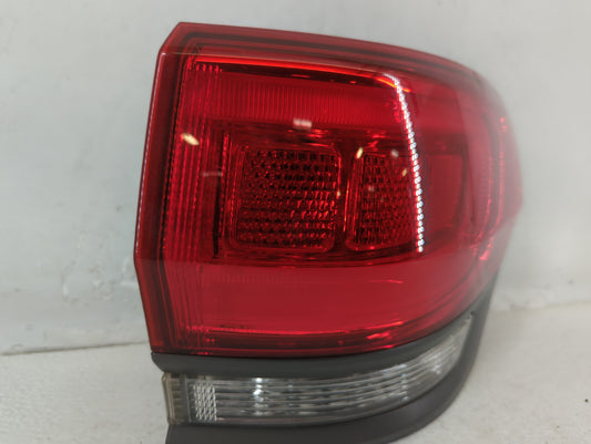 2015 Chrysler Chrysler R/t Tail Light Assembly Passenger Right OEM P/N:P68236104AB Fits OEM Used Auto Parts