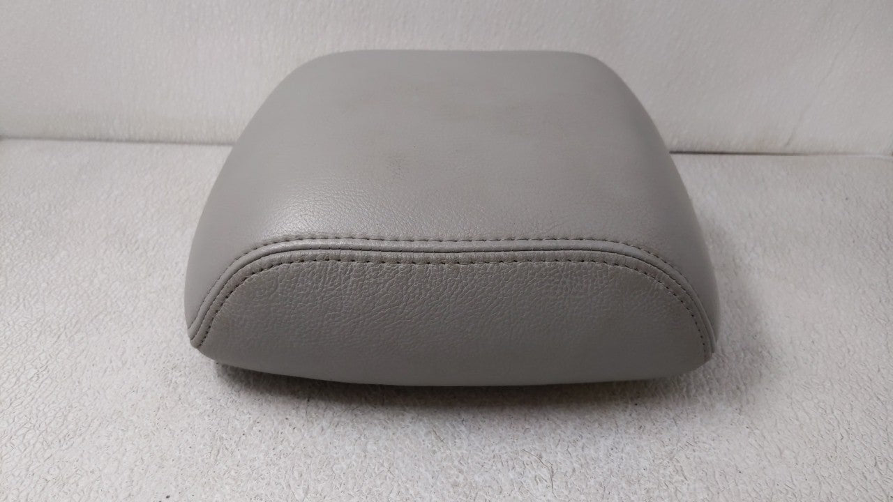 2004 Lincoln Aviator Headrest Head Rest Front Driver Passenger Seat Fits OEM Used Auto Parts - Oemusedautoparts1.com