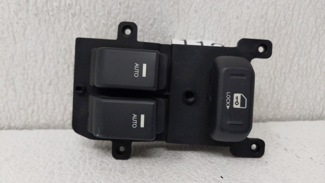 2009-2010 Hyundai Genesis Master Power Window Switch Replacement Driver Side Left P/N:M82750-2M0009P M82750-2M0009P Fits 2009 2010 OEM Used Auto Parts