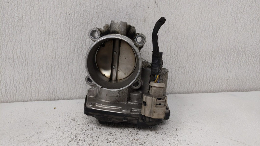 2014-2019 Ford Fusion Throttle Body P/N:DS7G-9F991-BB DS7G-9F991-CA Fits 2014 2015 2016 2017 2018 2019 OEM Used Auto Parts - Oemusedautoparts1.com