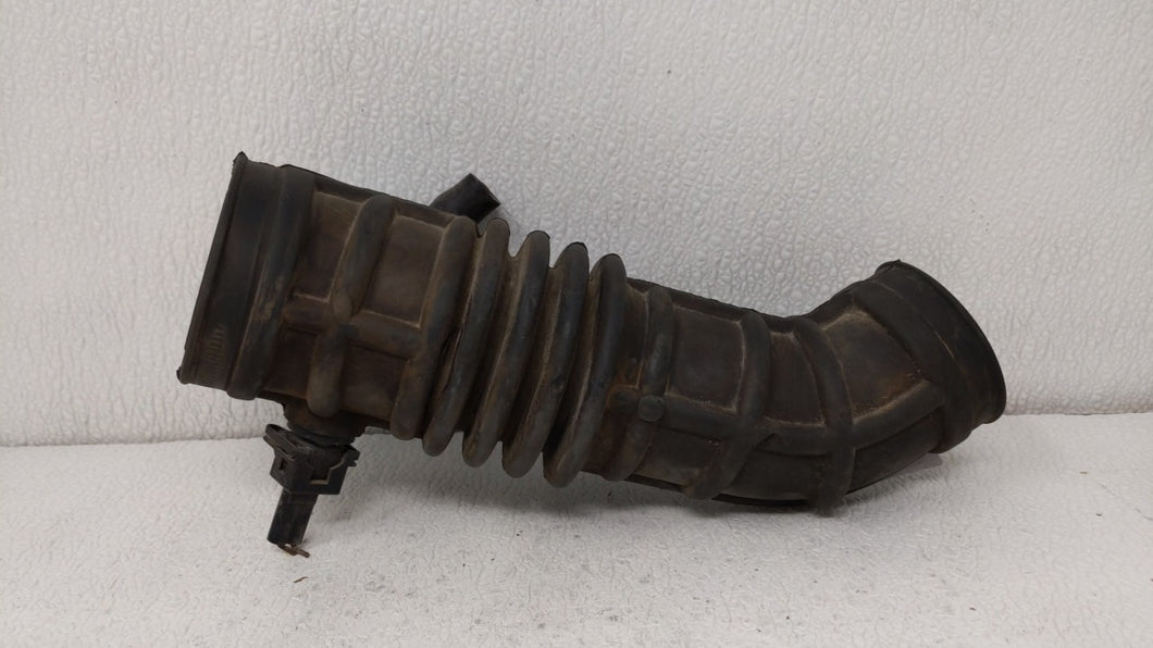 2007 Chevrolet Aveo Air Cleaner Intake Duct Hose Tube - Oemusedautoparts1.com