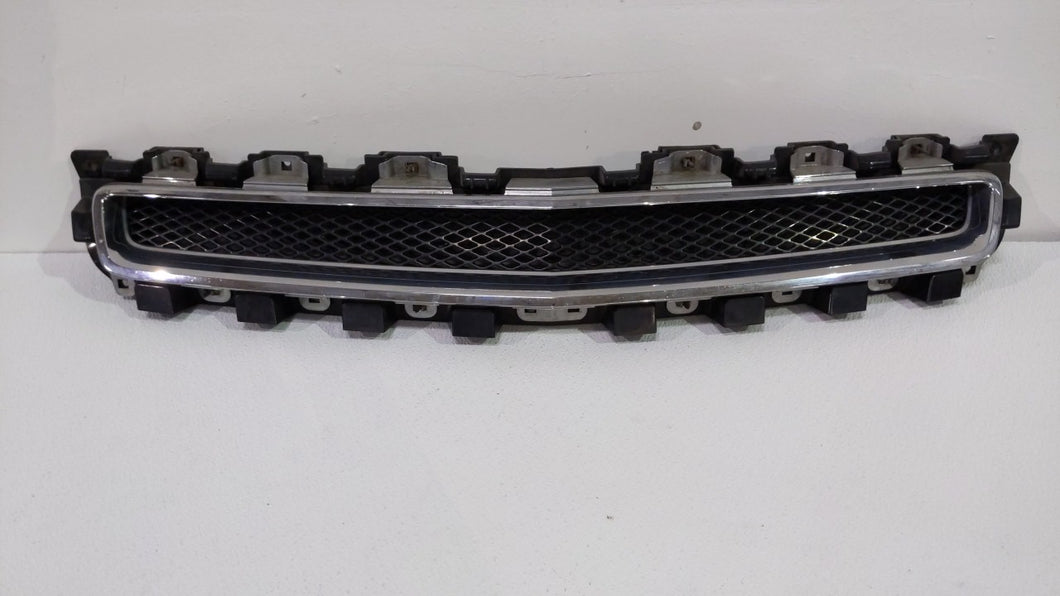 2010 Chevrolet Malibu Front Bumper Grille Cover - Oemusedautoparts1.com