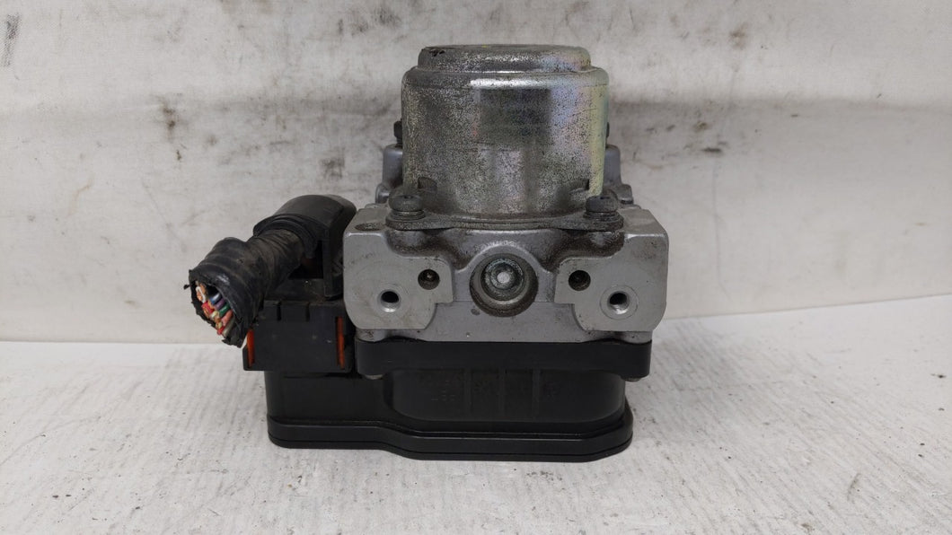 2006 Honda Civic Throttle Body P/N:7B08 A510 Fits OEM Used Auto Parts