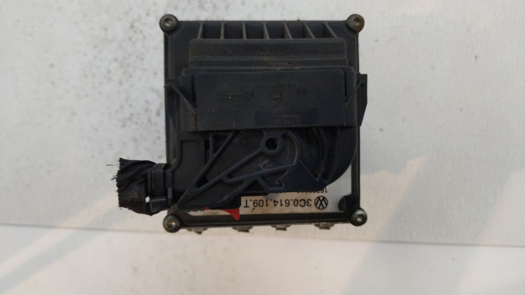 2009-2010 Volkswagen Passat ABS Pump Control Module Replacement P/N:3C0614109T 3C0.614.109.T Fits 2009 2010 OEM Used Auto Parts - Oemusedautoparts1.com