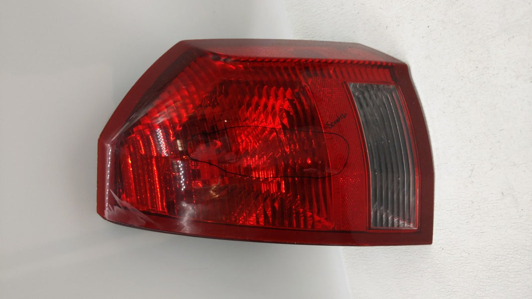 2005-2007 Chrysler 300 Tail Light Assembly Passenger Right OEM P/N:15962596 Fits 2005 2006 2007 OEM Used Auto Parts - Oemusedautoparts1.com