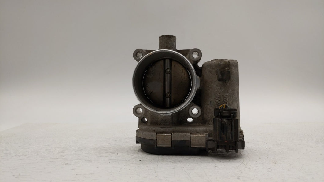 2012-2013 Ford Focus Throttle Body P/N:CM5E 9F991 AD CM5E 9F991 AC Fits 2012 2013 2014 2015 2016 2017 OEM Used Auto Parts - Oemusedautoparts1.com