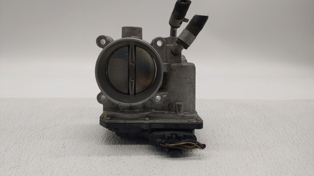 2011-2018 Hyundai Elantra Throttle Body P/N:35100-2E000 Fits 2011 2012 2013 2014 2015 2016 2017 2018 2019 OEM Used Auto Parts - Oemusedautoparts1.com