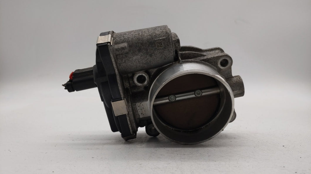 2014-2015 Chevrolet Silverado 1500 Throttle Body Fits 2014 2015 OEM Used Auto Parts - Oemusedautoparts1.com