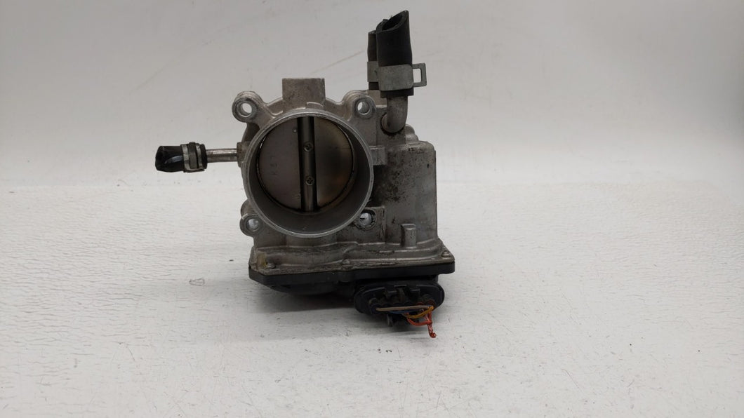 2012-2019 Kia Soul Throttle Body P/N:35100-2B300 Fits 2012 2013 2014 2015 2016 2017 2018 2019 OEM Used Auto Parts - Oemusedautoparts1.com