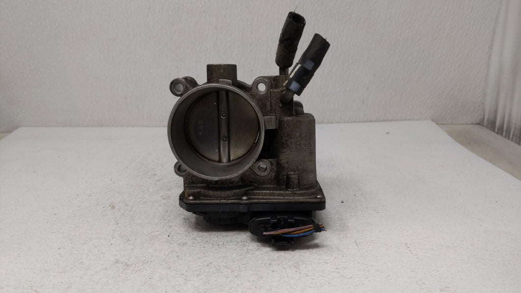 2011-2018 Hyundai Elantra Throttle Body P/N:35100-2E000 Fits 2011 2012 2013 2014 2015 2016 2017 2018 2019 OEM Used Auto Parts - Oemusedautoparts1.com