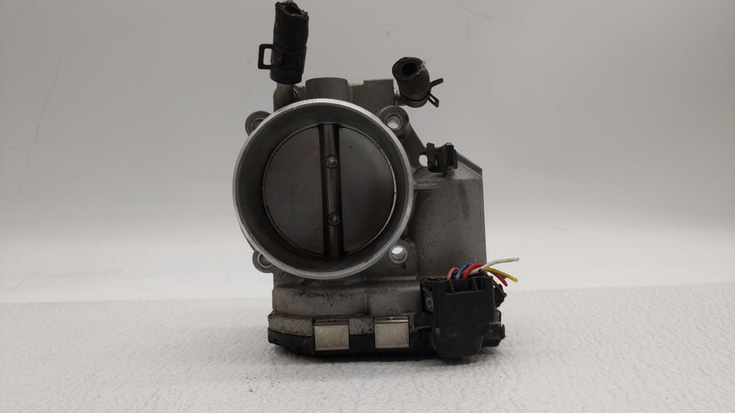 2011-2014 Hyundai Sonata Throttle Body P/N:35100-2G700 Fits 2011 2012 2013 2014 2015 2016 OEM Used Auto Parts - Oemusedautoparts1.com